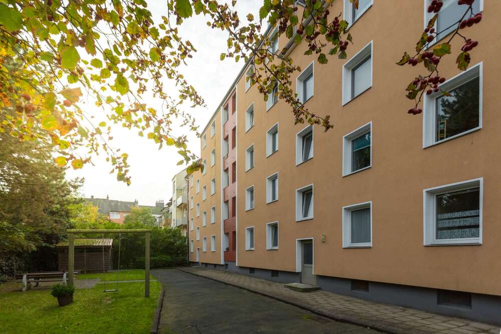 Thumbnail-Wohnung zum Mieten in Bremerhaven 275,00 € 39.22 m²