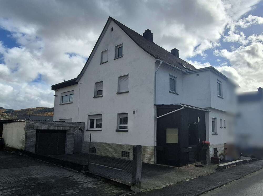 Thumbnail-Haus zum Kaufen in Frohnhausen 225.000,00 € 190 m²
