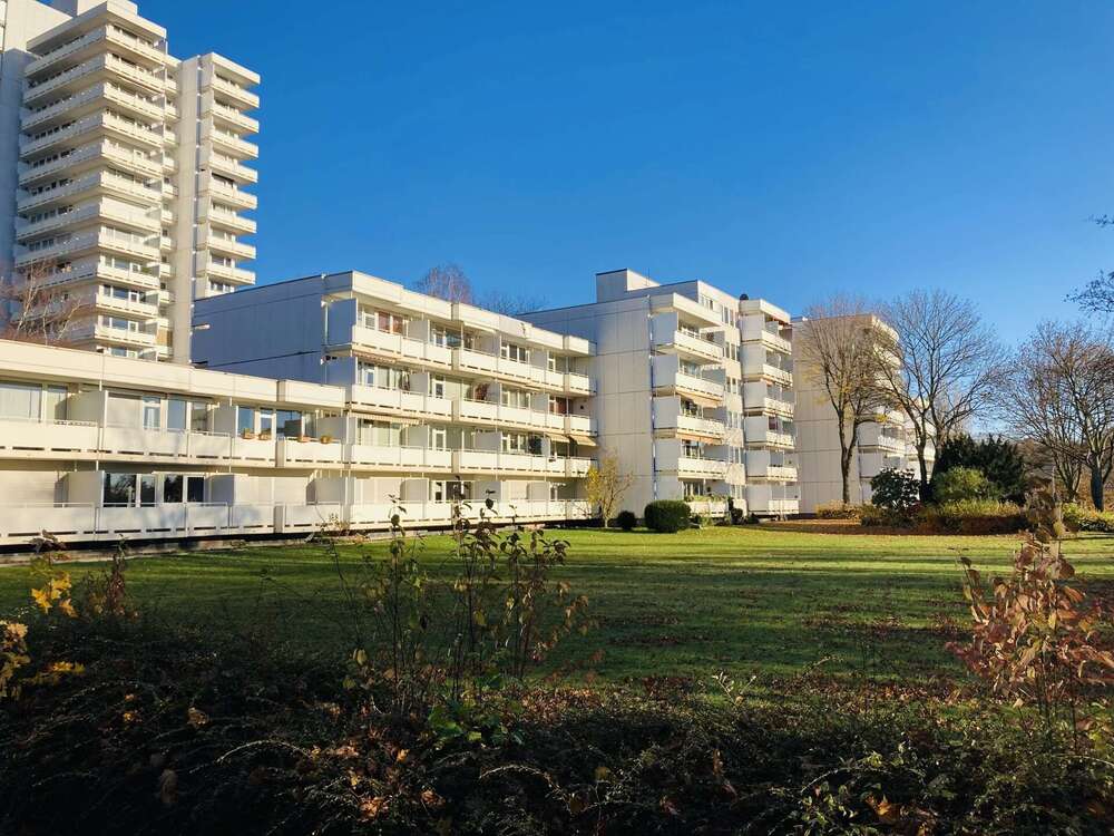 Thumbnail-Wohnung zum Kaufen in Köln Poll 269.000,00 € 77 m²