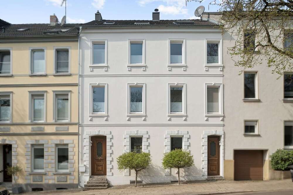 Thumbnail-Haus zum Kaufen in Essen 1.690.000,00 € 329 m²