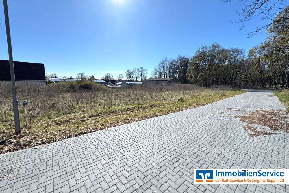 Thumbnail-Grundstück zu verkaufen in Lindow 73.360,00 € 524 m²