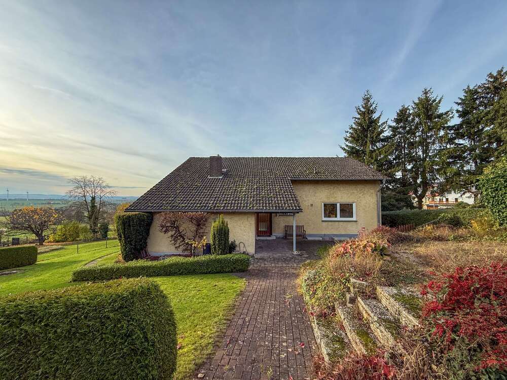 Thumbnail-Haus zum Kaufen in Schieder-Schwalenberg 245.000,00 € 130 m²