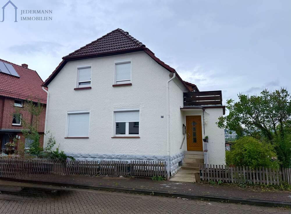 Thumbnail-Haus zum Kaufen in Einbeck 185.000,00 € 235 m²