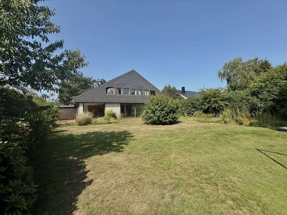 Thumbnail-Haus zum Kaufen in Hannover 690.000,00 € 258 m²