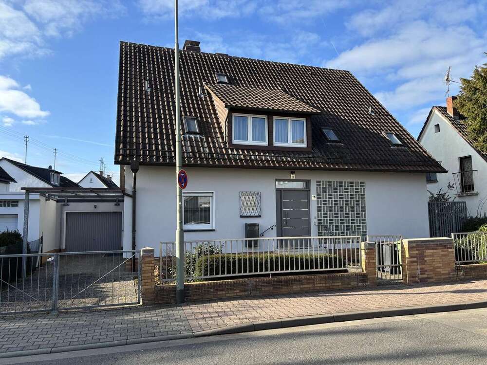 Thumbnail-Haus zum Kaufen in Frankfurt 1.495.000,00 € 187 m²