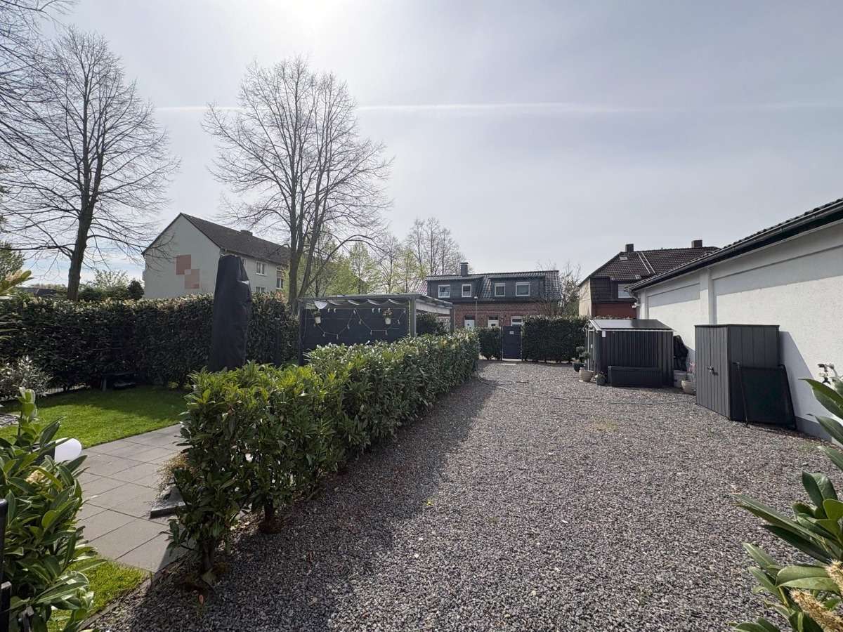 Thumbnail-Haus zum Kaufen in Essen 1.995.000,00 € 979 m²