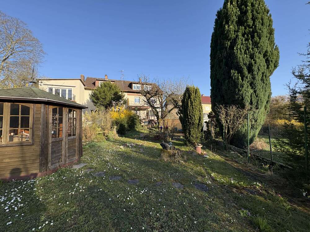 Thumbnail-Haus zum Kaufen in Frankfurt Nieder-Eschbach 799.000,00 € 193.8 m²