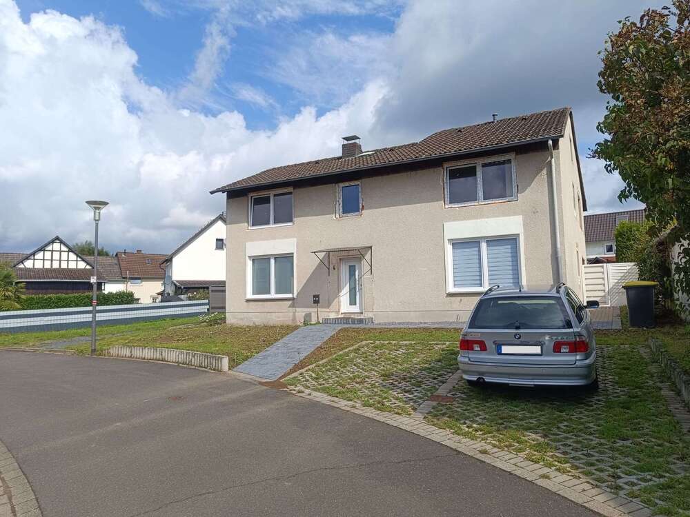 Thumbnail-Haus zum Kaufen in Hennef 449.000,00 € 200 m²