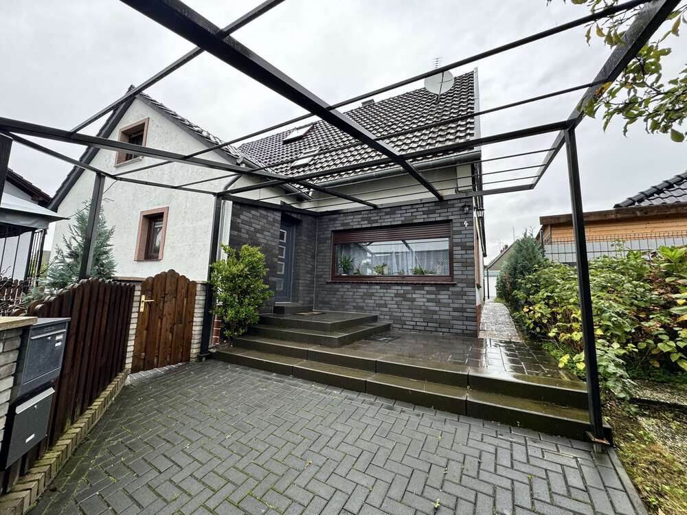 Thumbnail-Haus zum Kaufen in Hennef 449.000,00 € 200 m²