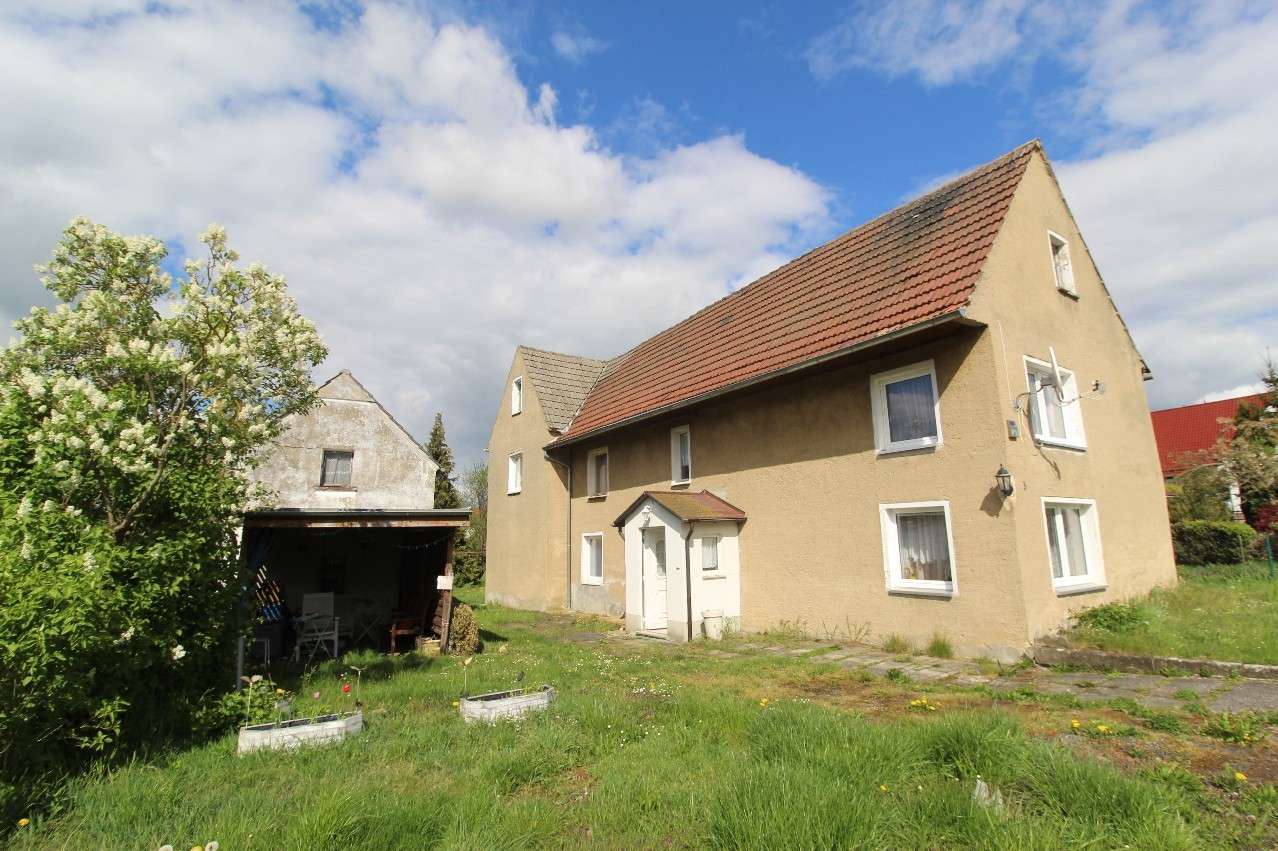 Thumbnail-Haus zum Kaufen in Langenleuba-Niederhain 49.500,00 € 131 m²