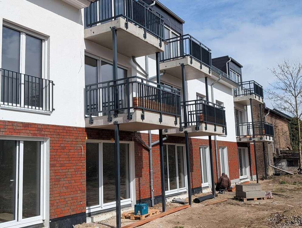 Thumbnail-Wohnung zum Mieten in Nauen 911,00 € 67.45 m²