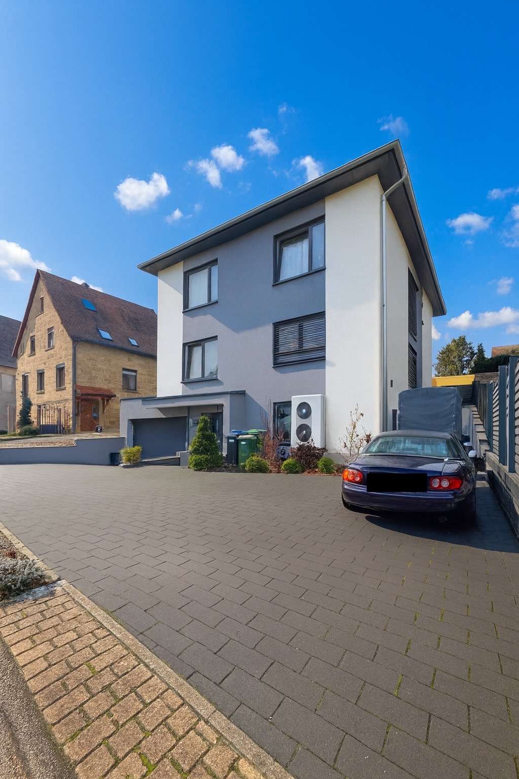 Thumbnail-Haus zum Kaufen in Oberderdingen 1.100.000,00 € 270 m²