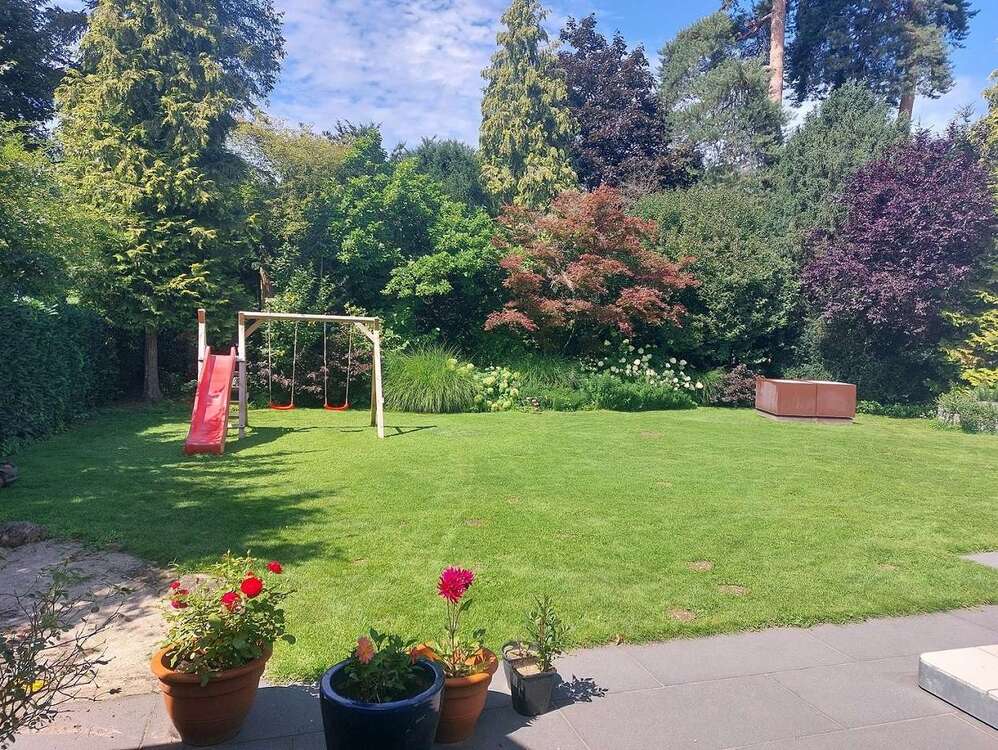 Thumbnail-Haus zum Kaufen in Karlsruhe 1.350.000,00 € 210 m²