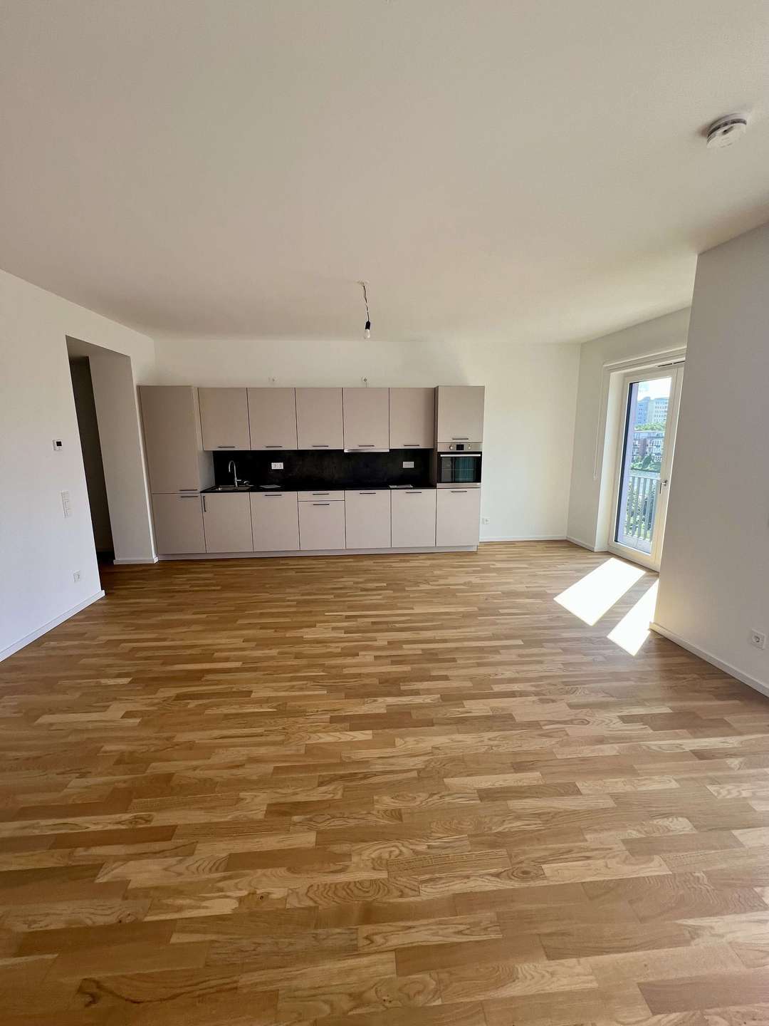 Thumbnail-Wohnung zum Mieten in Berlin 2.061,00 € 90.82 m²