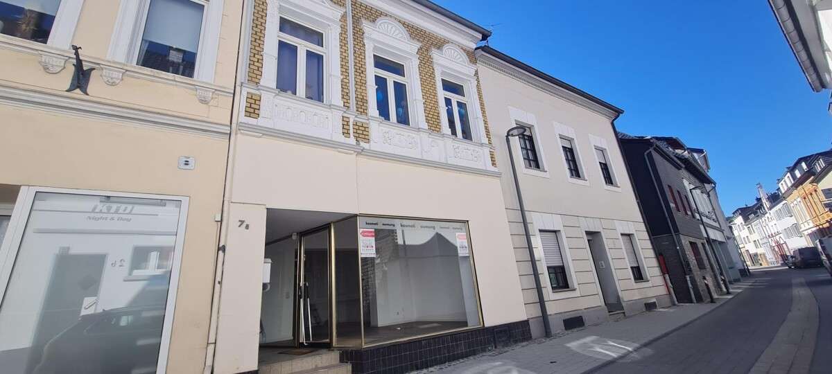 Thumbnail-Haus zum Kaufen in Bad Honnef 320.000,00 € 90 m²
