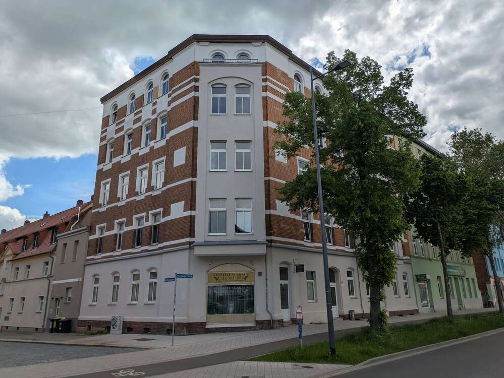 Thumbnail-Wohnung zum Mieten in HalleS. 345,00 € 46 m²