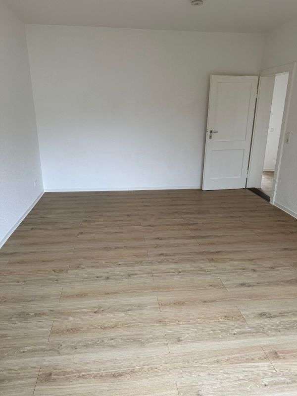 Thumbnail-Wohnung zum Mieten in Bremerhaven 409,00 € 52.25 m²