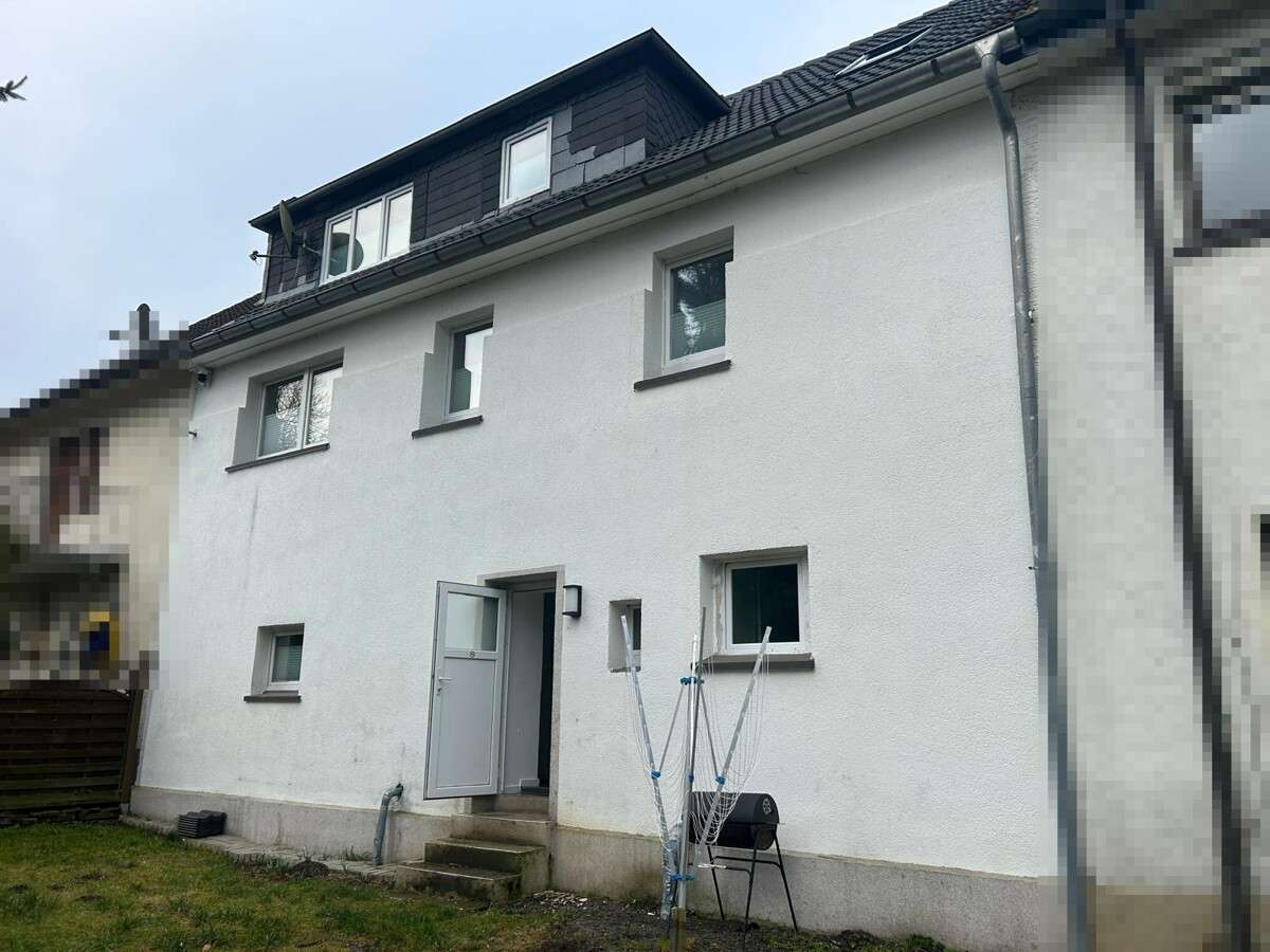 Thumbnail-Haus zum Kaufen in Finnentrop 259.000,00 € 230 m²