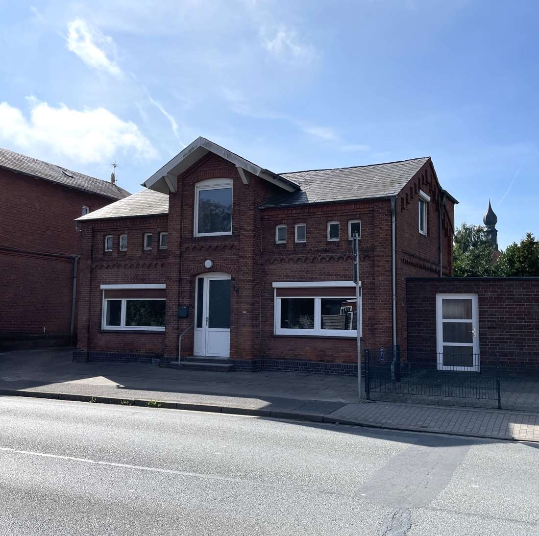 Thumbnail-Haus zum Kaufen in Wesselburen 138.000,00 € 206 m²