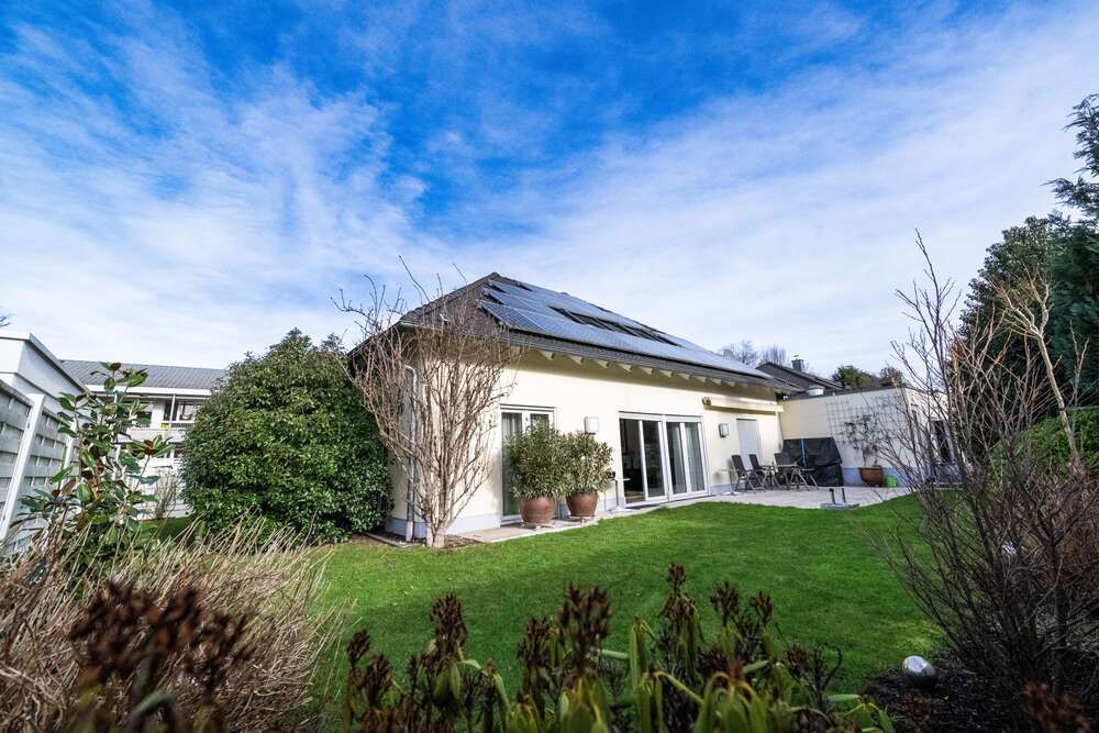 Thumbnail-Haus zum Kaufen in Köln 1.099.000,00 € 210 m²