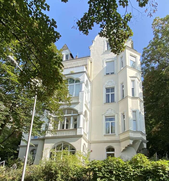 Thumbnail-Wohnung zum Kaufen in Wiesbaden 325.000,00 € 95 m²