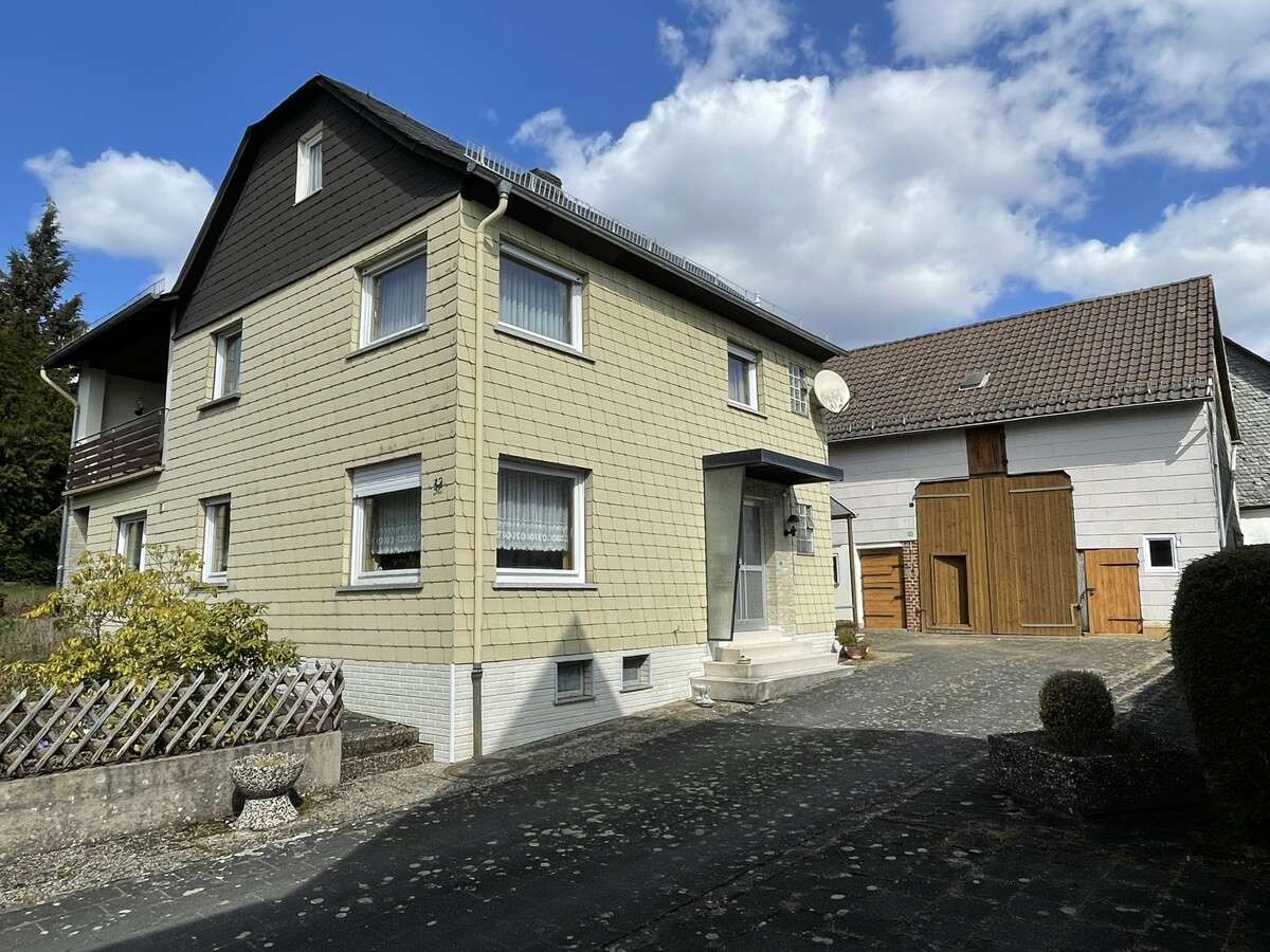Thumbnail-Haus zum Kaufen in Hohenahr-Mudersbach 189.000,00 € 150 m²