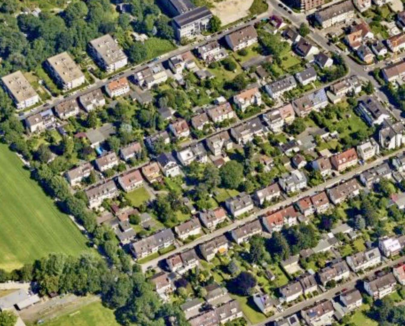 Thumbnail-Haus zum Kaufen in Frankfurt 1.298.500,00 € 320 m²