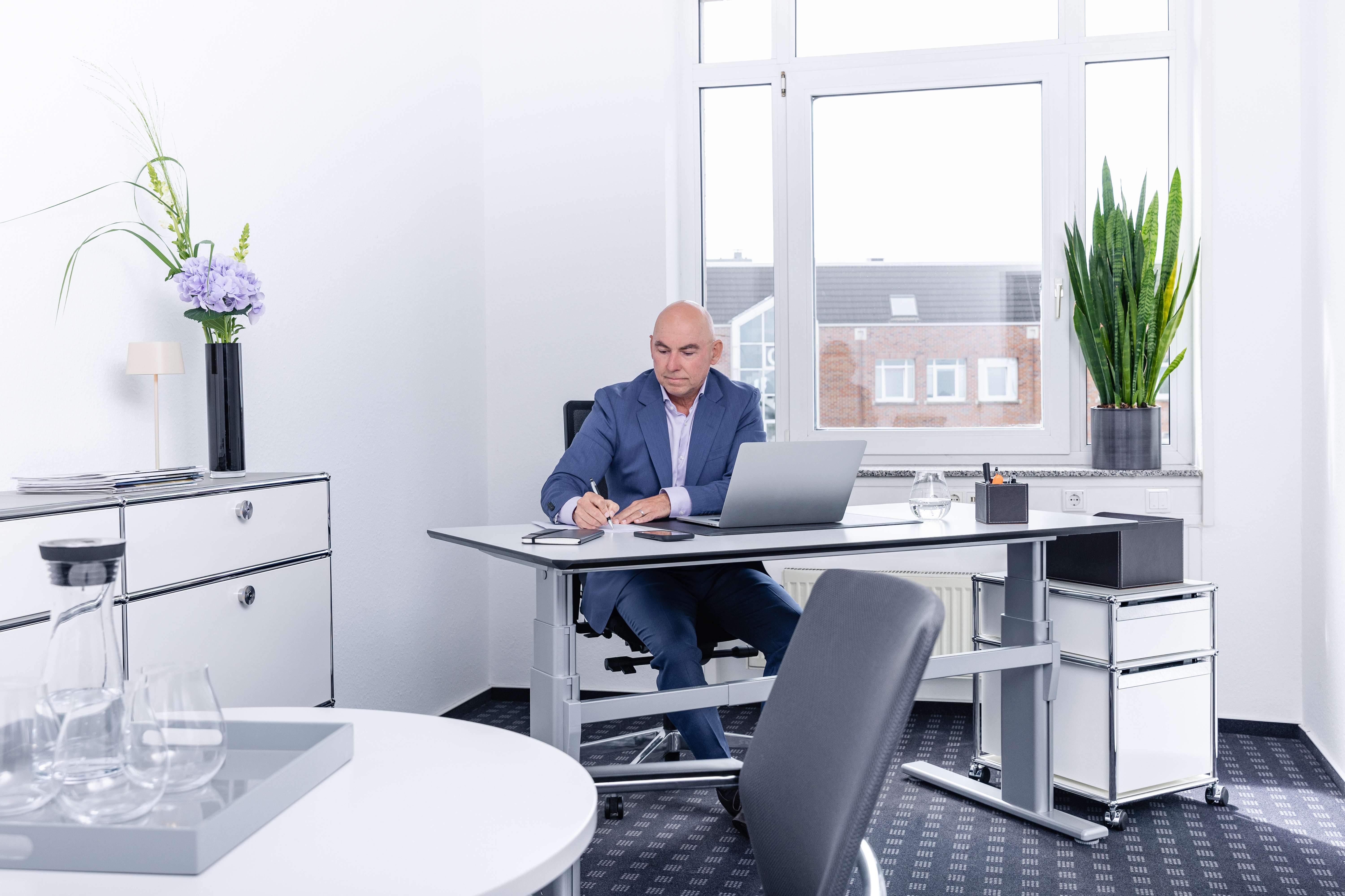 Thumbnail-Büro in Hannover 924,00 € 17 m²
