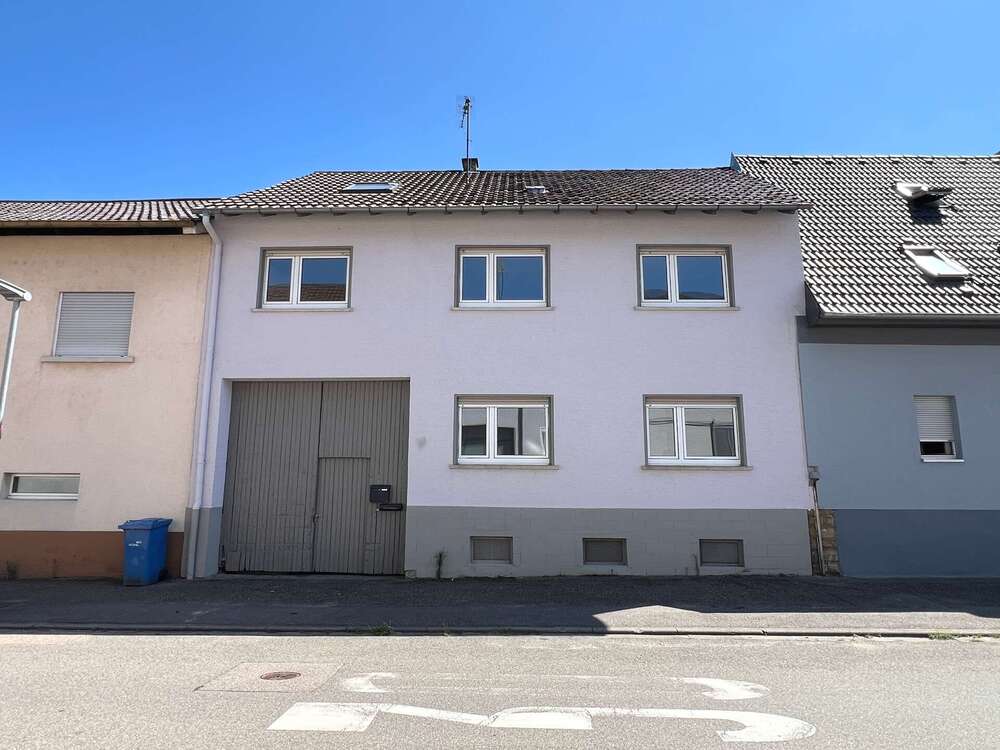 Thumbnail-Haus zum Kaufen in Kraichtal Unteröwisheim 219.000,00 € 153 m²