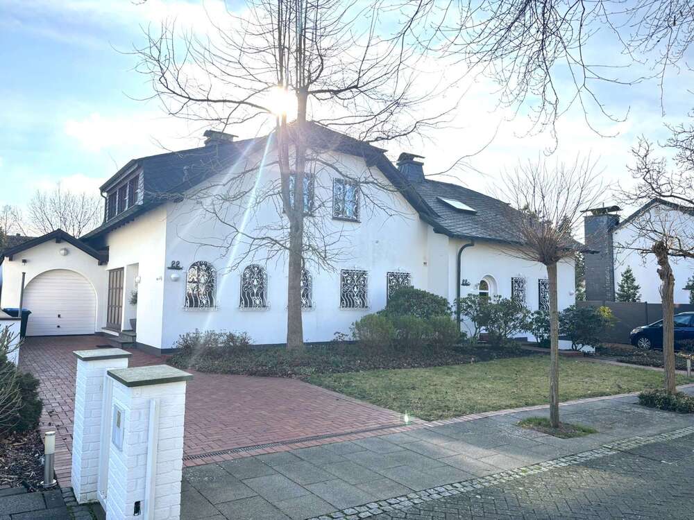 Thumbnail-Haus zum Kaufen in Duisburg 1.350.000,00 € 300 m²
