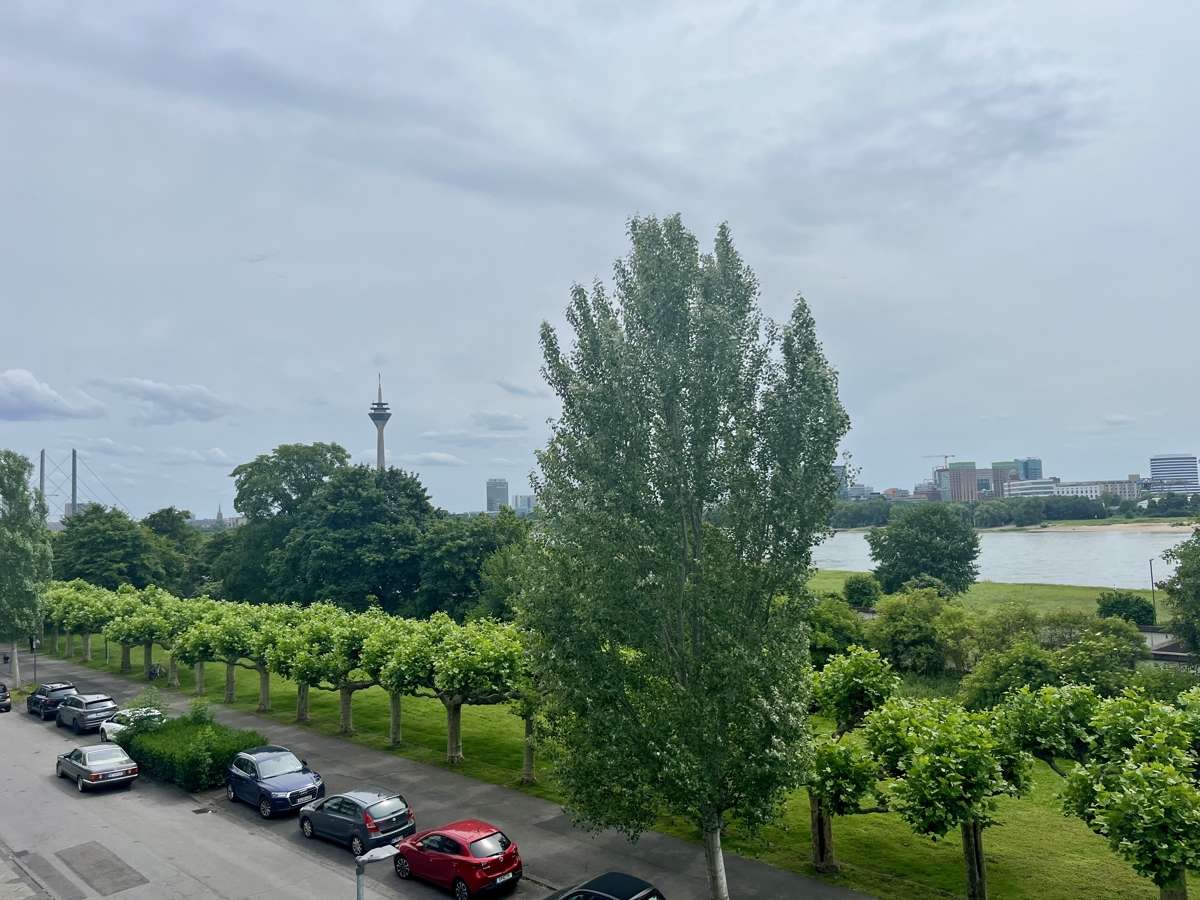 Thumbnail-Wohnung zum Kaufen in Düsseldorf 610.000,00 € 80 m²