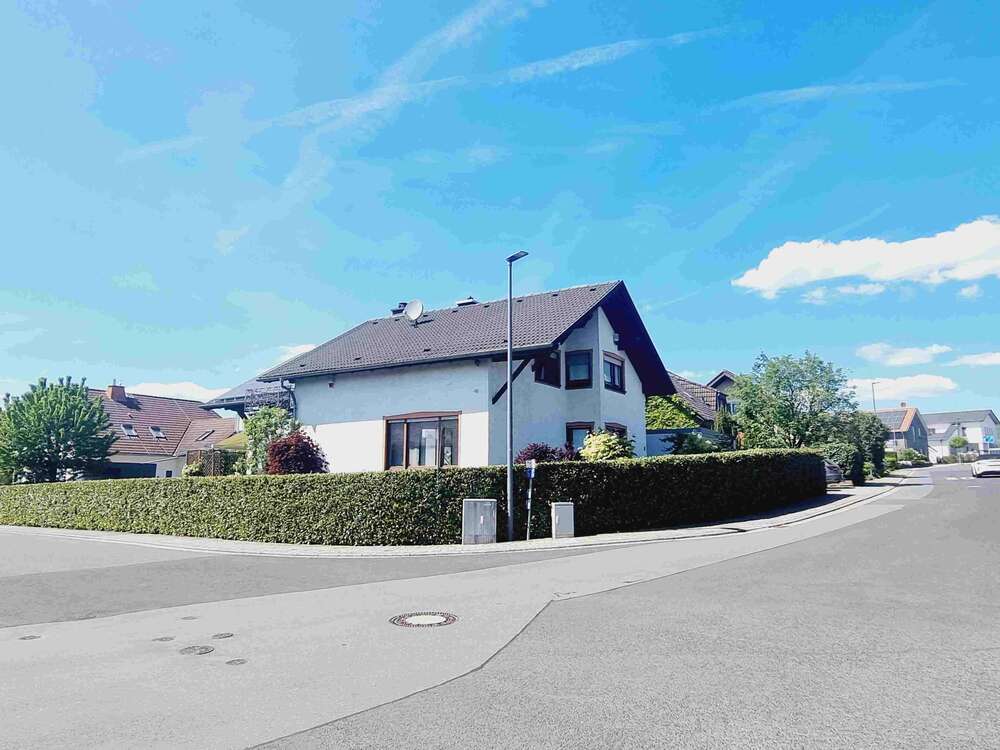 Thumbnail-Haus zum Kaufen in Bad Camberg 469.000,00 € 165 m²