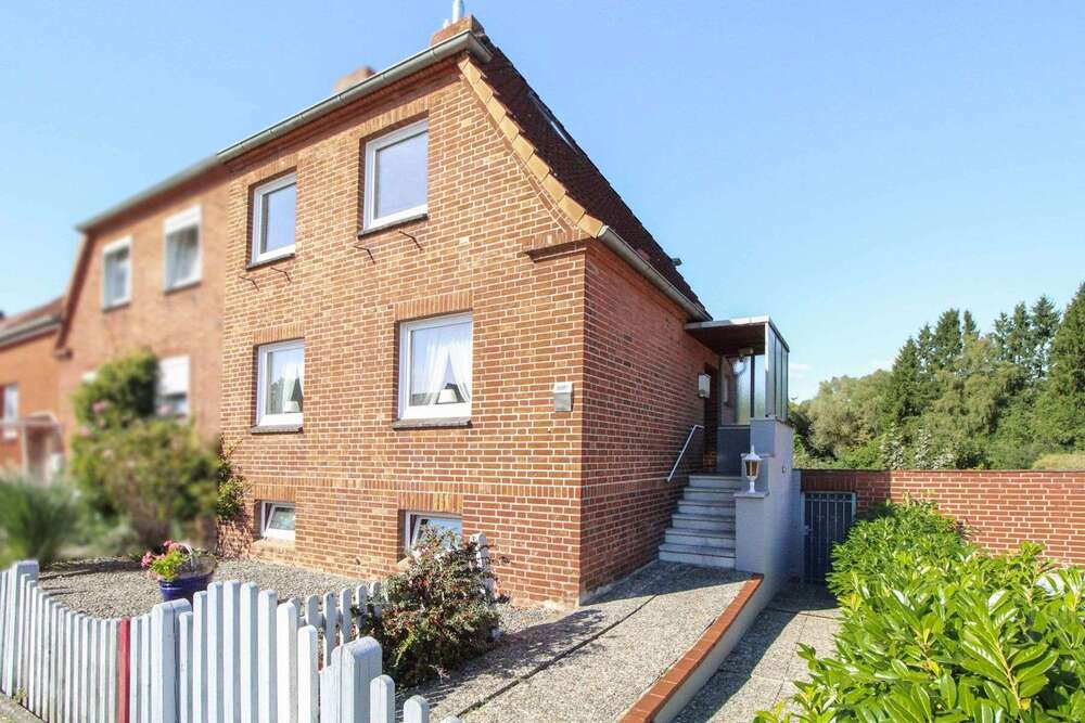 Thumbnail-Haus zum Kaufen in Lübeck 149.900,00 € 111 m²