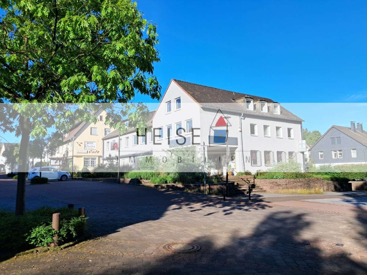 Thumbnail-Wohnung zum Mieten in HolzmindenNeuhaus 595,00 € 98 m²