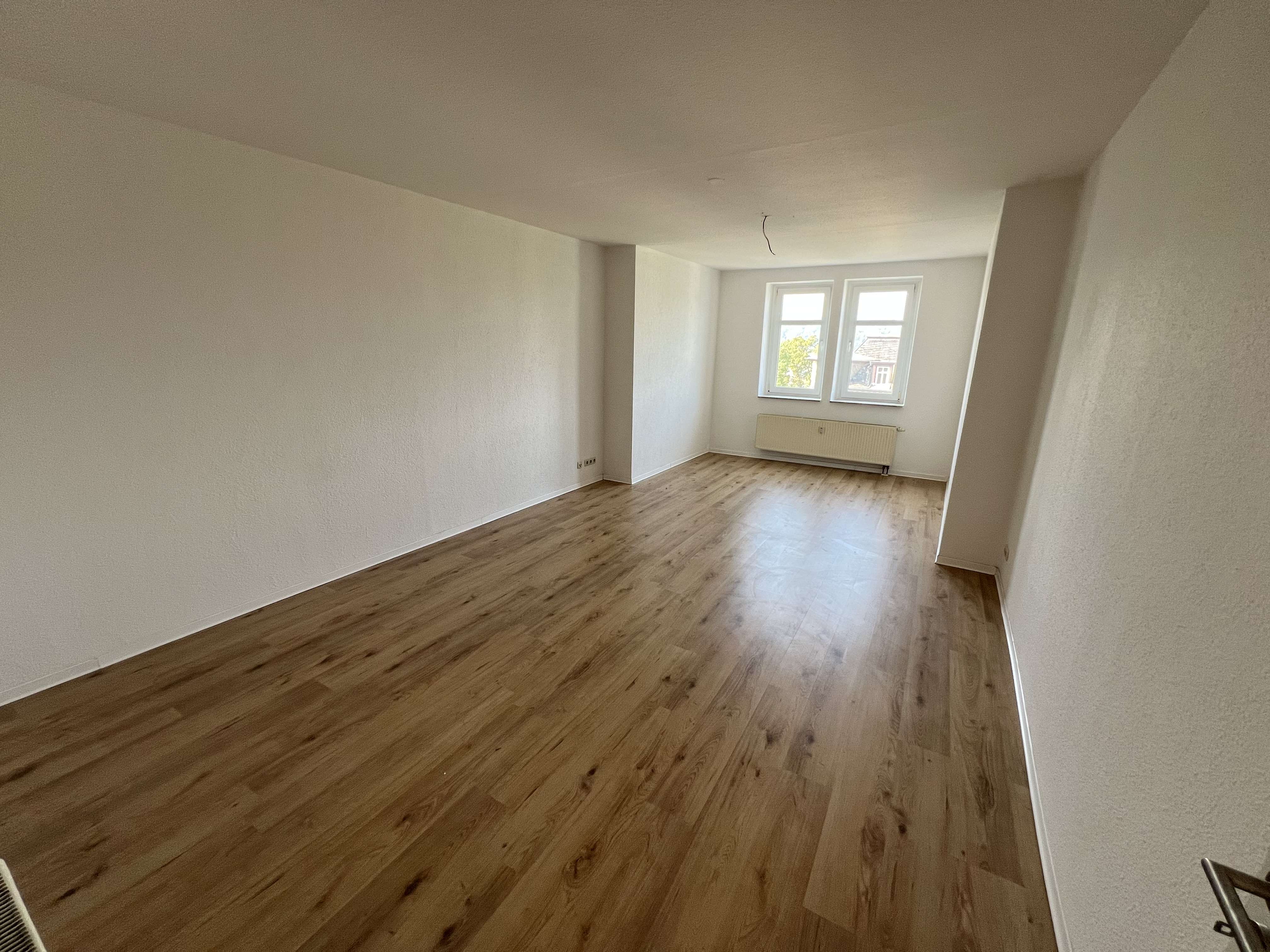 Thumbnail-Wohnung zum Mieten in Gera 742,00 € 114.22 m²