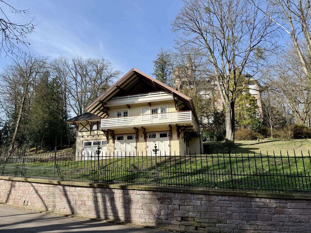 Thumbnail-Haus zum Kaufen in Baden-Baden 1.500.000,00 € 137 m²