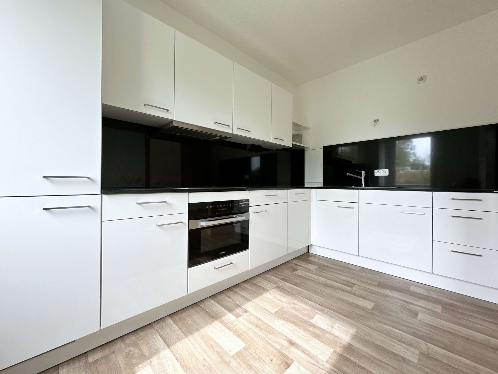 Thumbnail-Wohnung zum Mieten in Rostock 839,00 € 47.65 m²