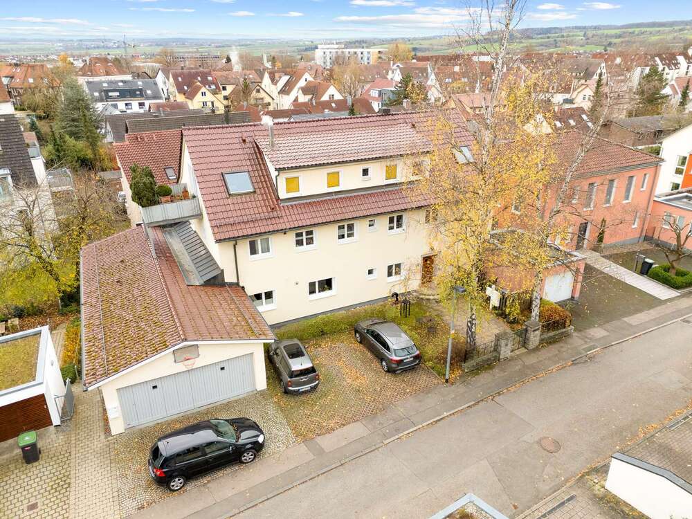 Thumbnail-Wohnung zum Kaufen in Herrenberg 499.000,00 € 132 m²