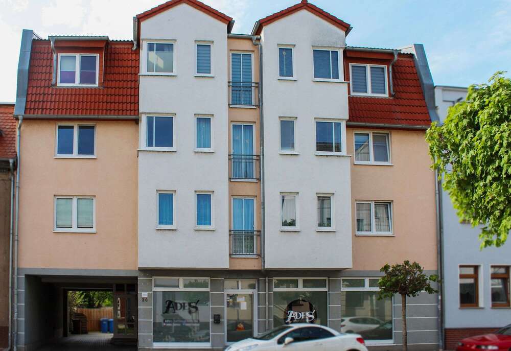 Thumbnail-Wohnung zum Mieten in Schönebeck (Elbe) 410,00 € 65 m²