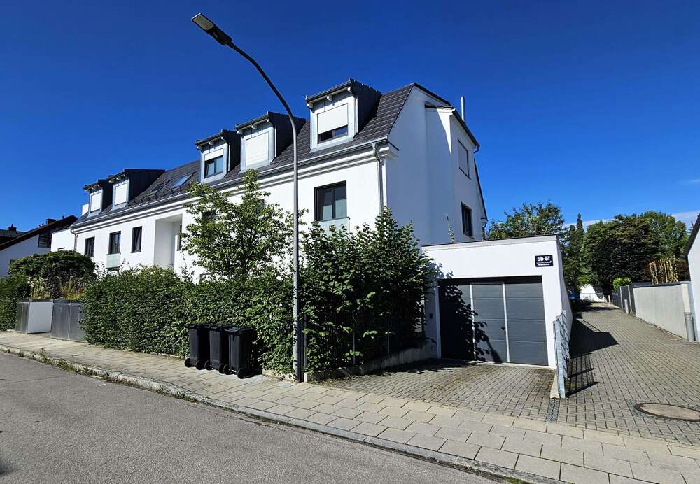 Thumbnail-Wohnung zum Kaufen in München 910.000,00 € 95 m²