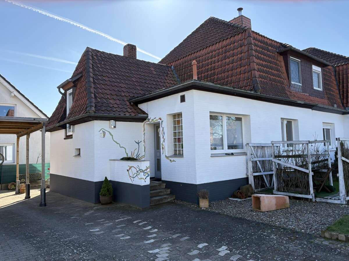 Thumbnail-Haus zum Kaufen in Wunstorf 230.000,00 € 103 m²