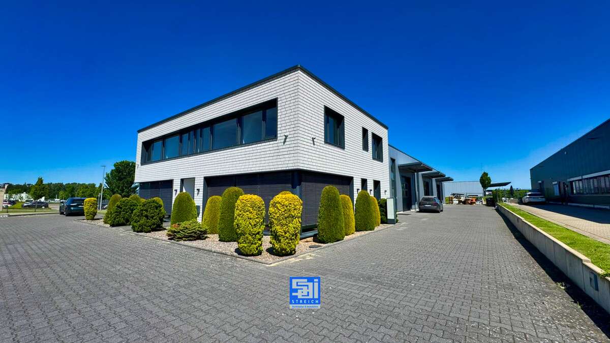 Thumbnail-Halle in Bielefeld 2.932,38 € 181 m²