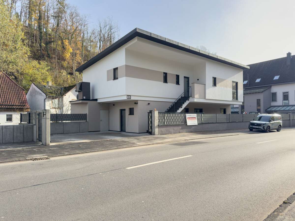 Thumbnail-Haus zum Mieten in Bensheim 2.600,00 € 165 m²
