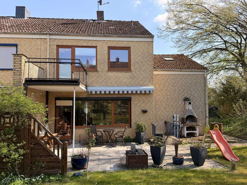 Thumbnail-Haus zum Kaufen in Hamburg 359.000,00 € 107.75 m²