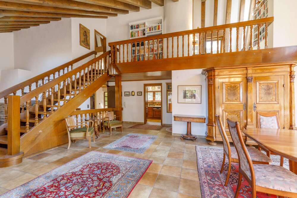 Thumbnail-Haus zum Kaufen in Stuttgart 1.295.000,00 € 228 m²