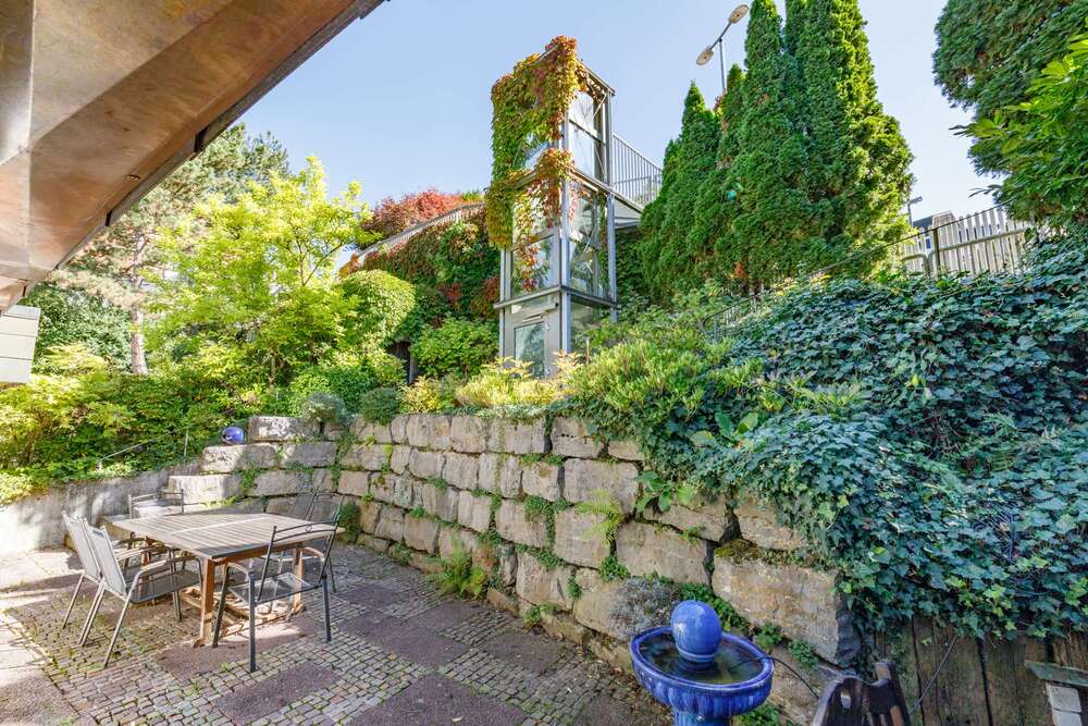 Thumbnail-Haus zum Kaufen in Stuttgart 1.295.000,00 € 228 m²