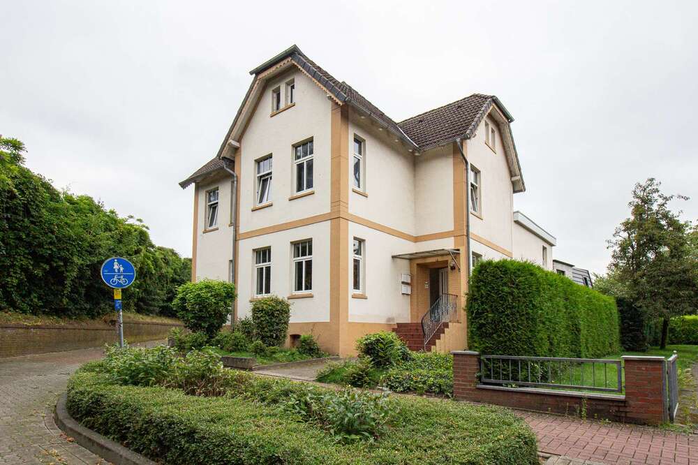 Thumbnail-Haus zum Kaufen in Buxtehude 598.000,00 € 270 m²