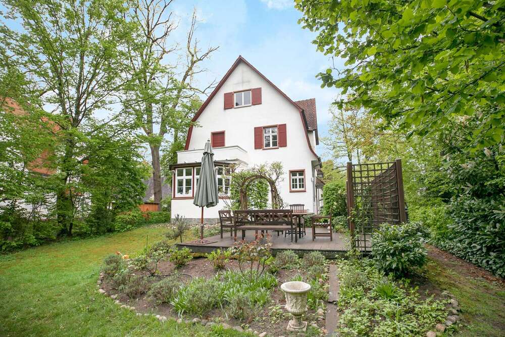 Thumbnail-Haus zum Kaufen in Dreieich 2.100.000,00 € 193.98 m²