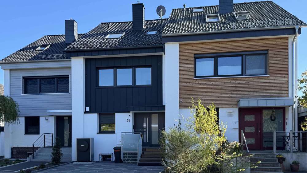 Thumbnail-Haus zum Mieten in Burgdorf 2.100,00 € 145 m²