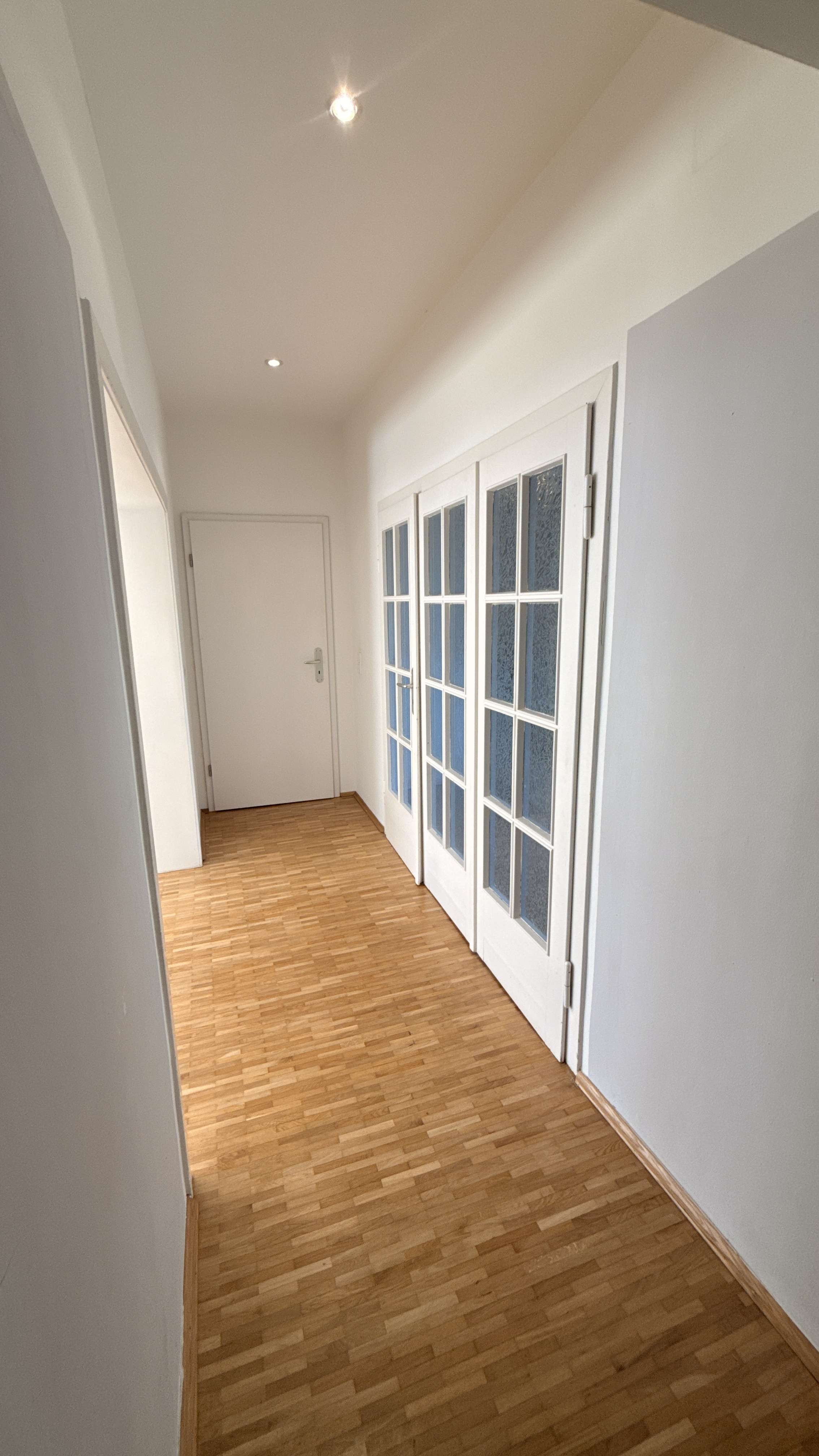 Thumbnail-Wohnung zum Mieten in Düsseldorf 2.030,00 € 140 m²